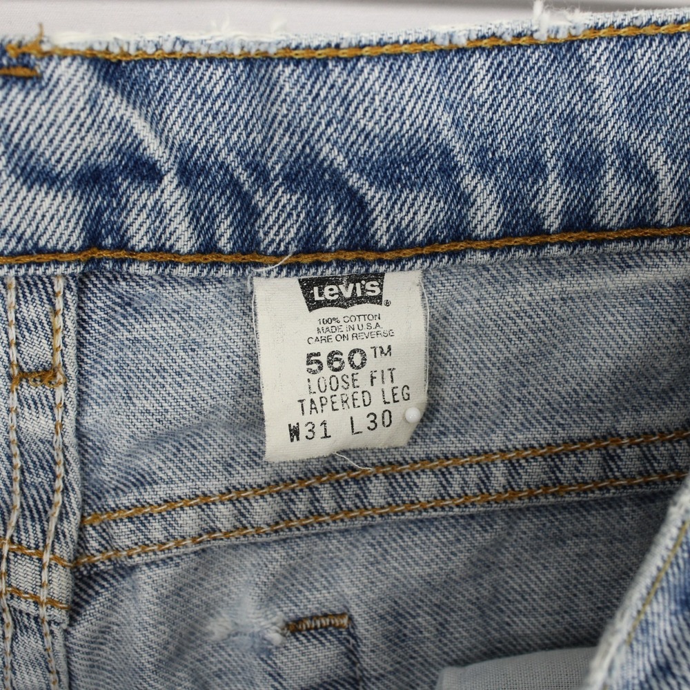 Vintage Levis 560 Jeans Mens 31x30 Blue Loose Fit Tapered Leg Light Wash USA 90s - Picture 11 of 13